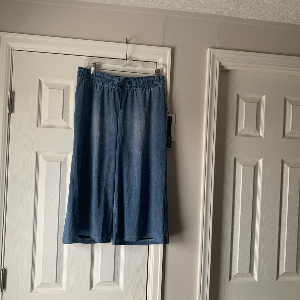 Lucy Indigo Wide-Leg Pull-On Pants in Faded Blue